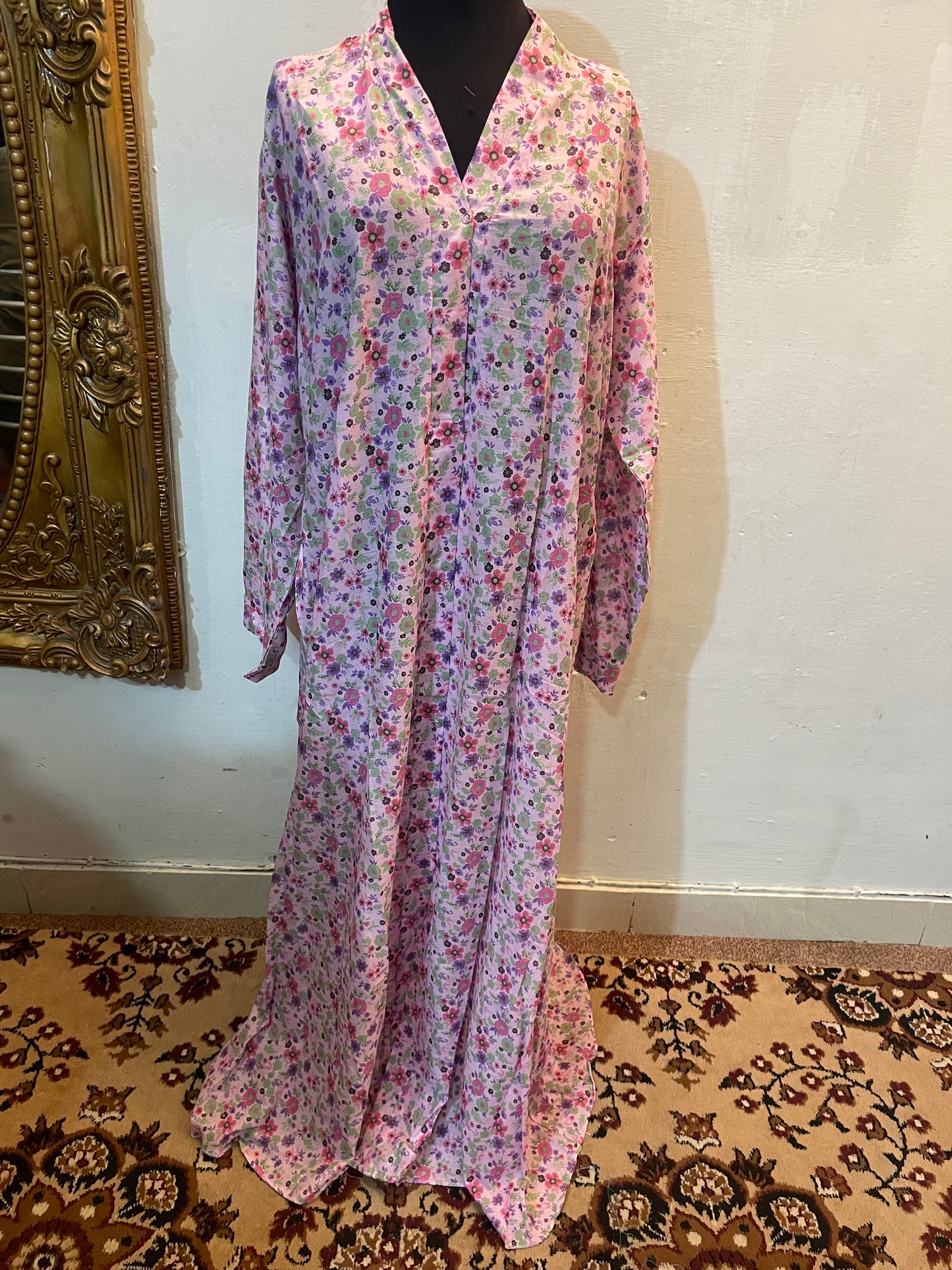 π The Charcoal Vine Lawn Abaya | Dark Grey & Silver Floral Printed Abaya 058