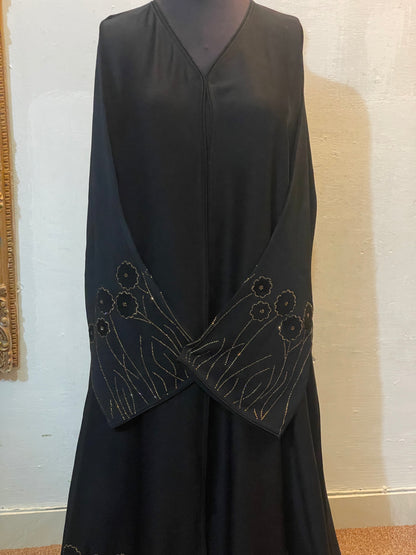💎 URBAN VEIL Black Zoom Nida Abaya with Crystal & Applique Work - 018