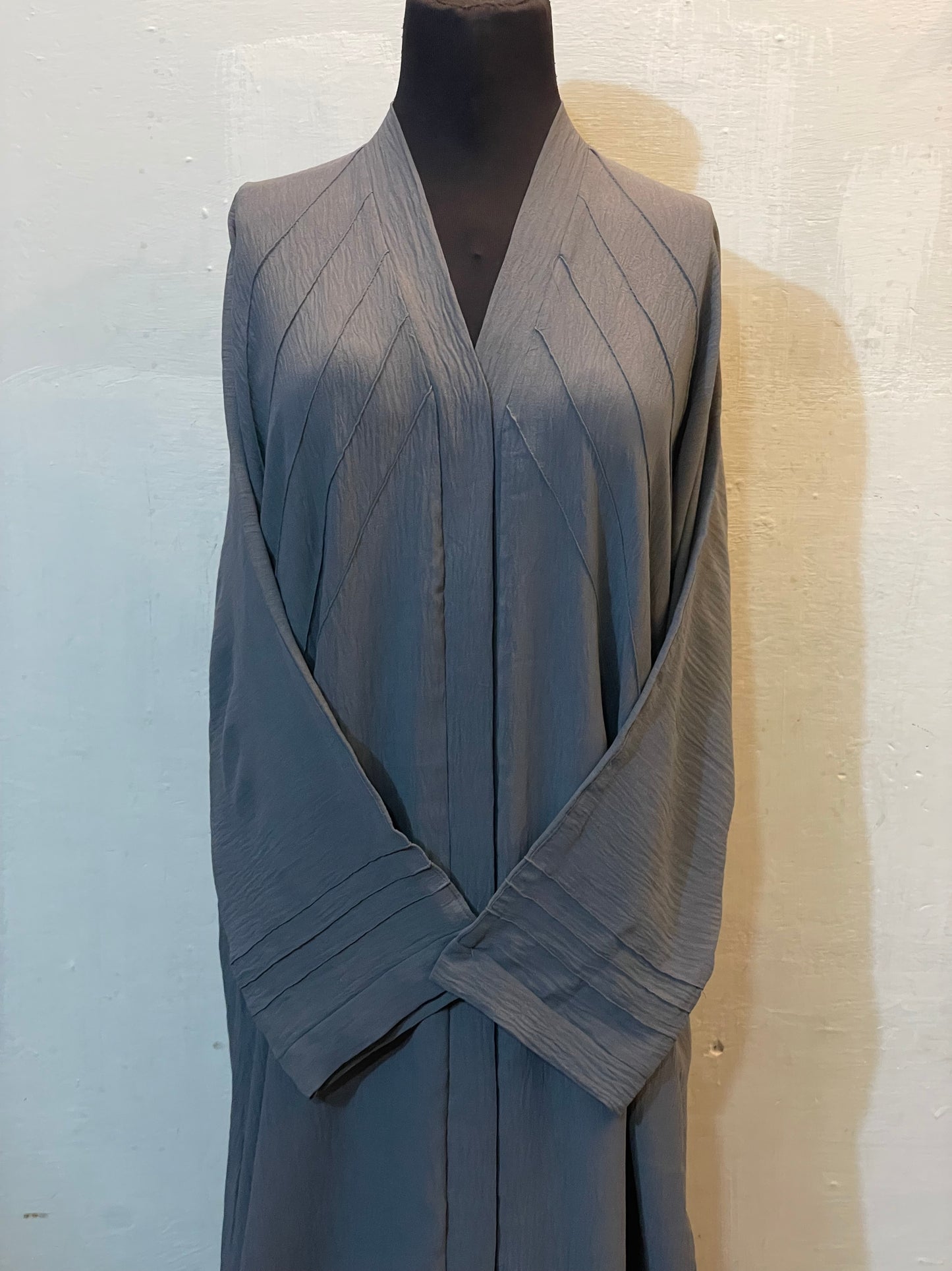 🌲 GREY Pintuck CEY Fabric Abaya with Matching Scarf - D 05