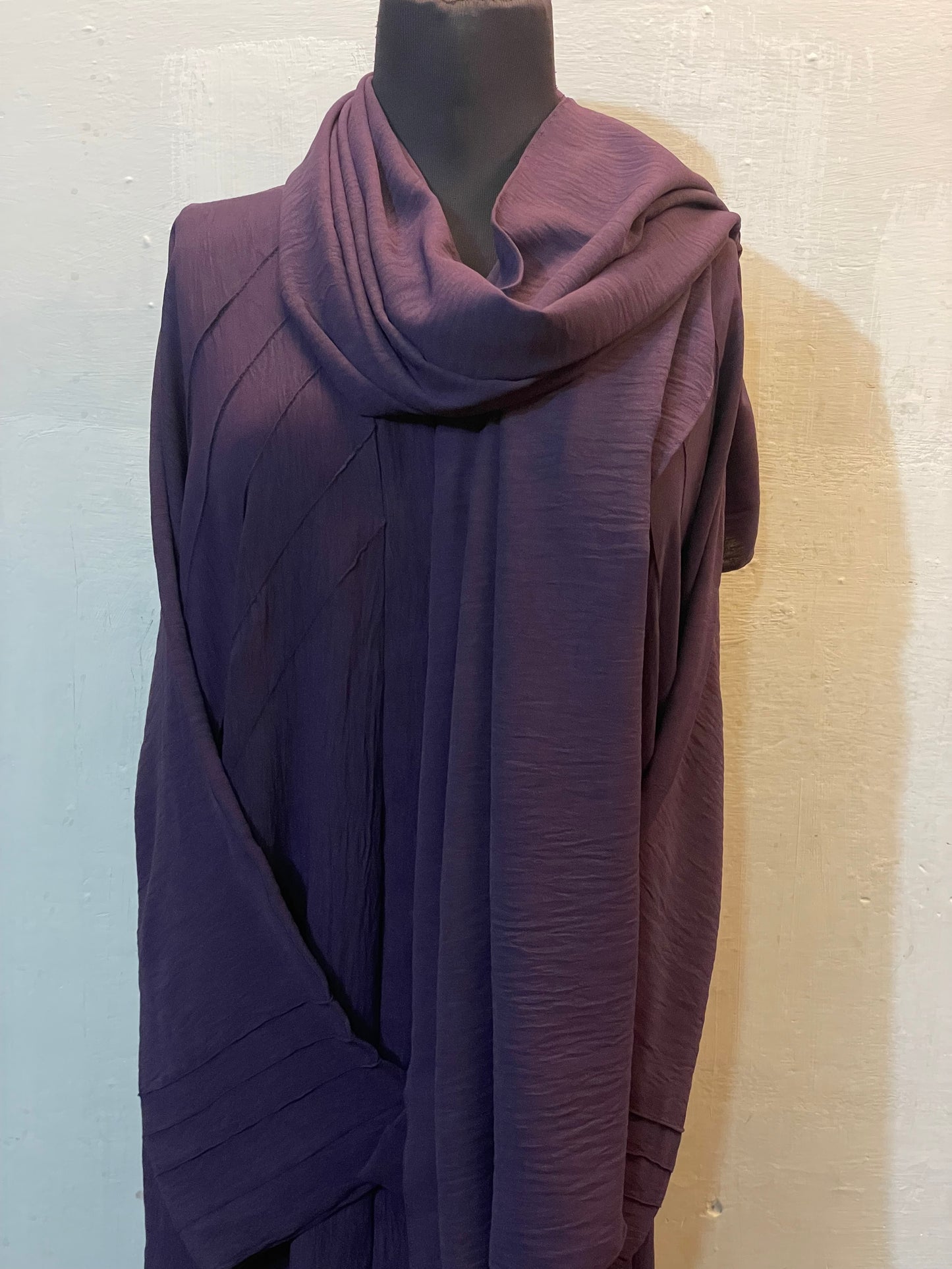 🌲 PURPLE Pintuck CEY Fabric Abaya with Matching Scarf - D 06