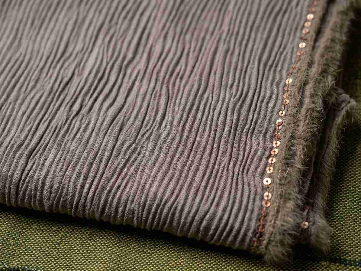 GREY WINTER WOOL SCARF